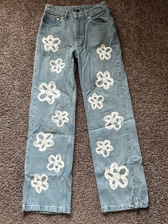 The Ragged Priest Denim - The Ragged Priest Bud Dad Jeans Daisy Floral Embroidered 26